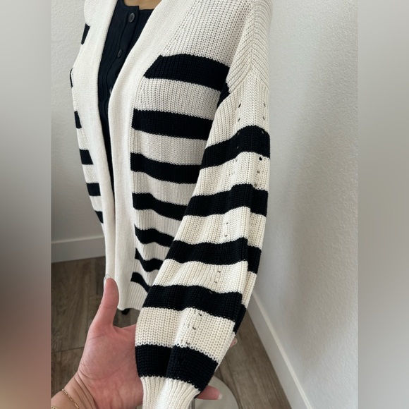 NWT Women's Open Layering Cardigan Black/Cream universal thread - Picture 8 of 8